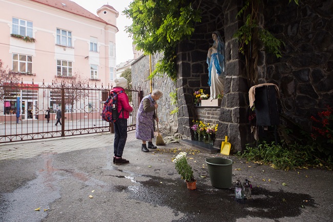 Внутренний дворик костела Св. Юрия в Ужгороде
